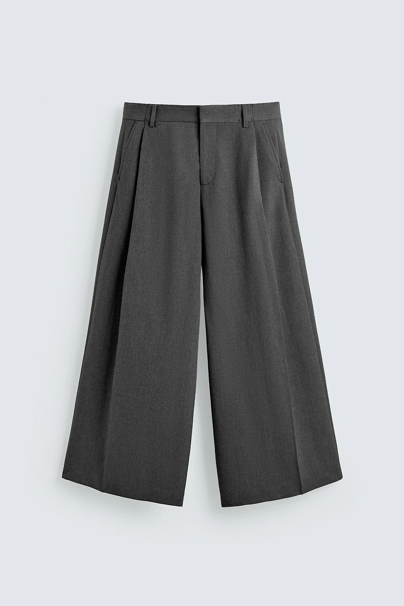 PANTALON COUPE LARGE À PLIS