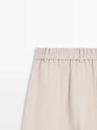 Flowing pants with elasticated waistband
