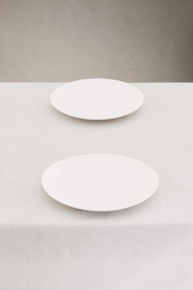 RESIN-COATED COTTON TABLECLOTH WITH OVERLOCK STITCHING