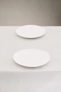 RESIN-COATED COTTON TABLECLOTH WITH OVERLOCK STITCHING