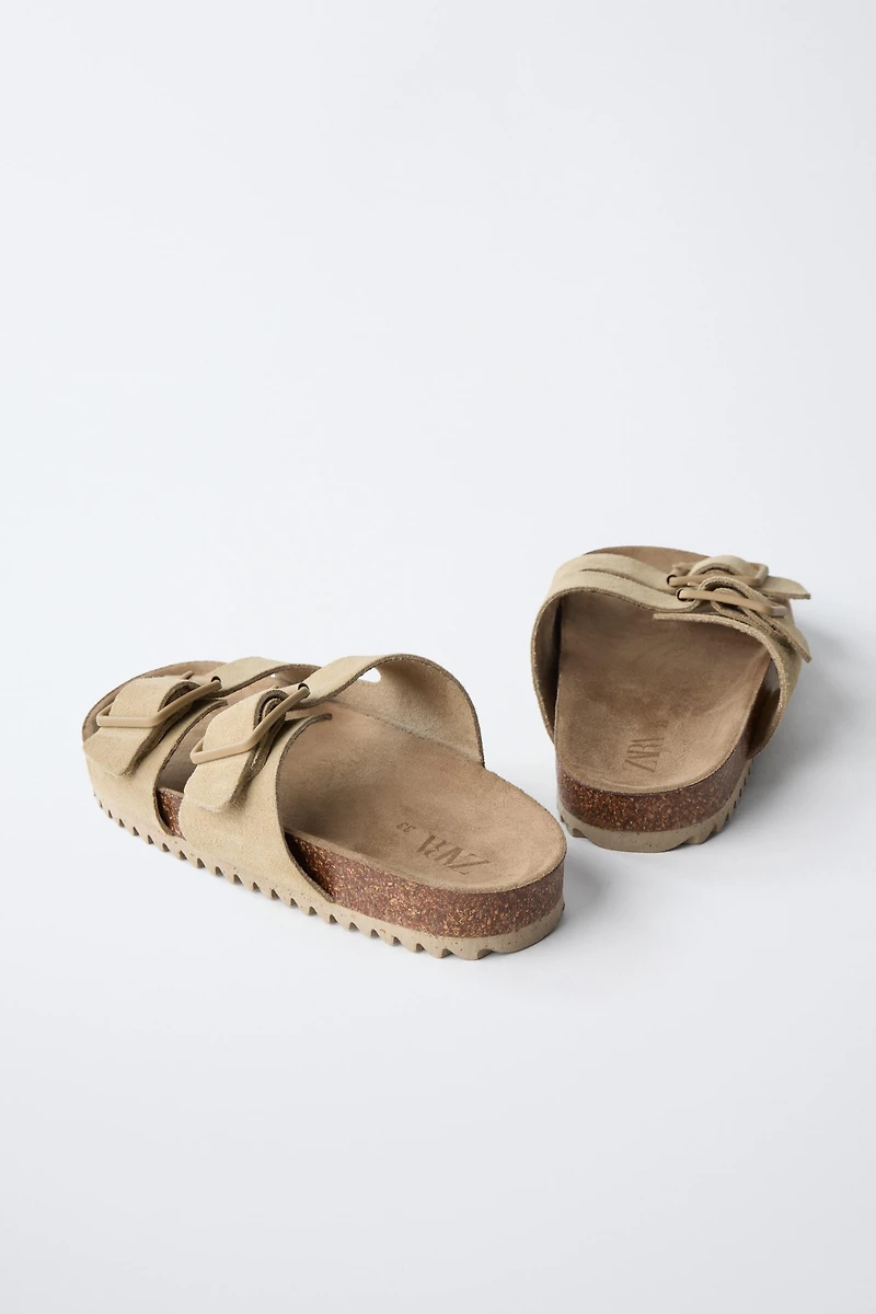 LEATHER BUCKLE SANDALS