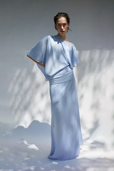 ROBE SATINÉE ASYMÉTRIQUE CAPE