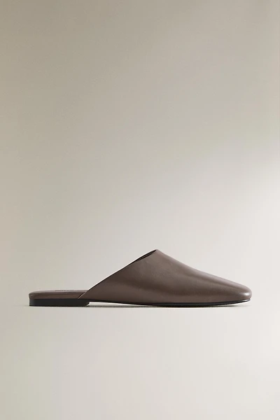 LEATHER MULE WITH SQUARE TOE