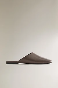 LEATHER MULE WITH SQUARE TOE