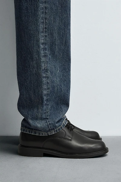 CHAUSSURES EN CUIR CHIC