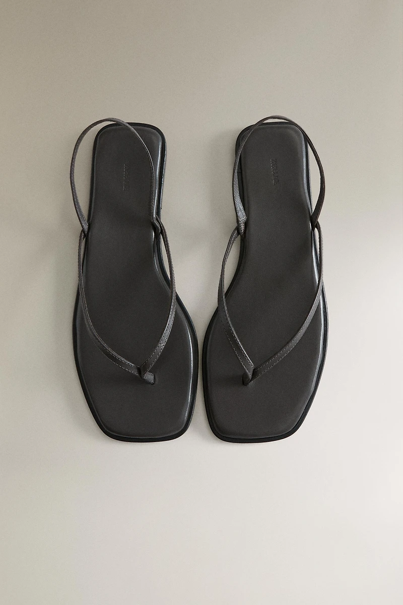 ASYMMETRIC STRAP LEATHER SANDALS