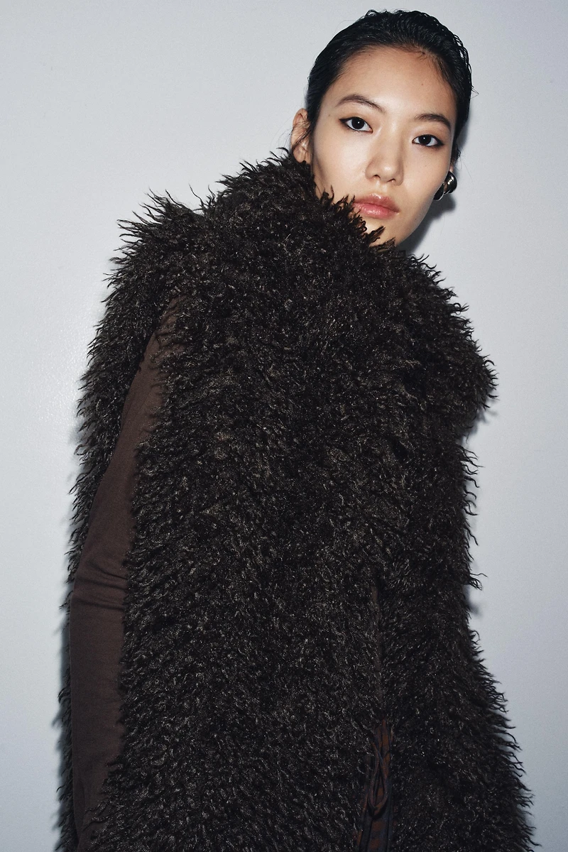 FAUX FUR VEST