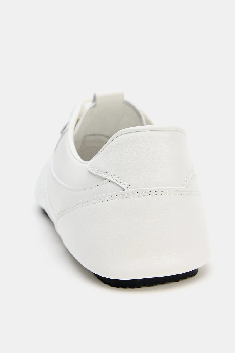 DERBYS EN CUIR