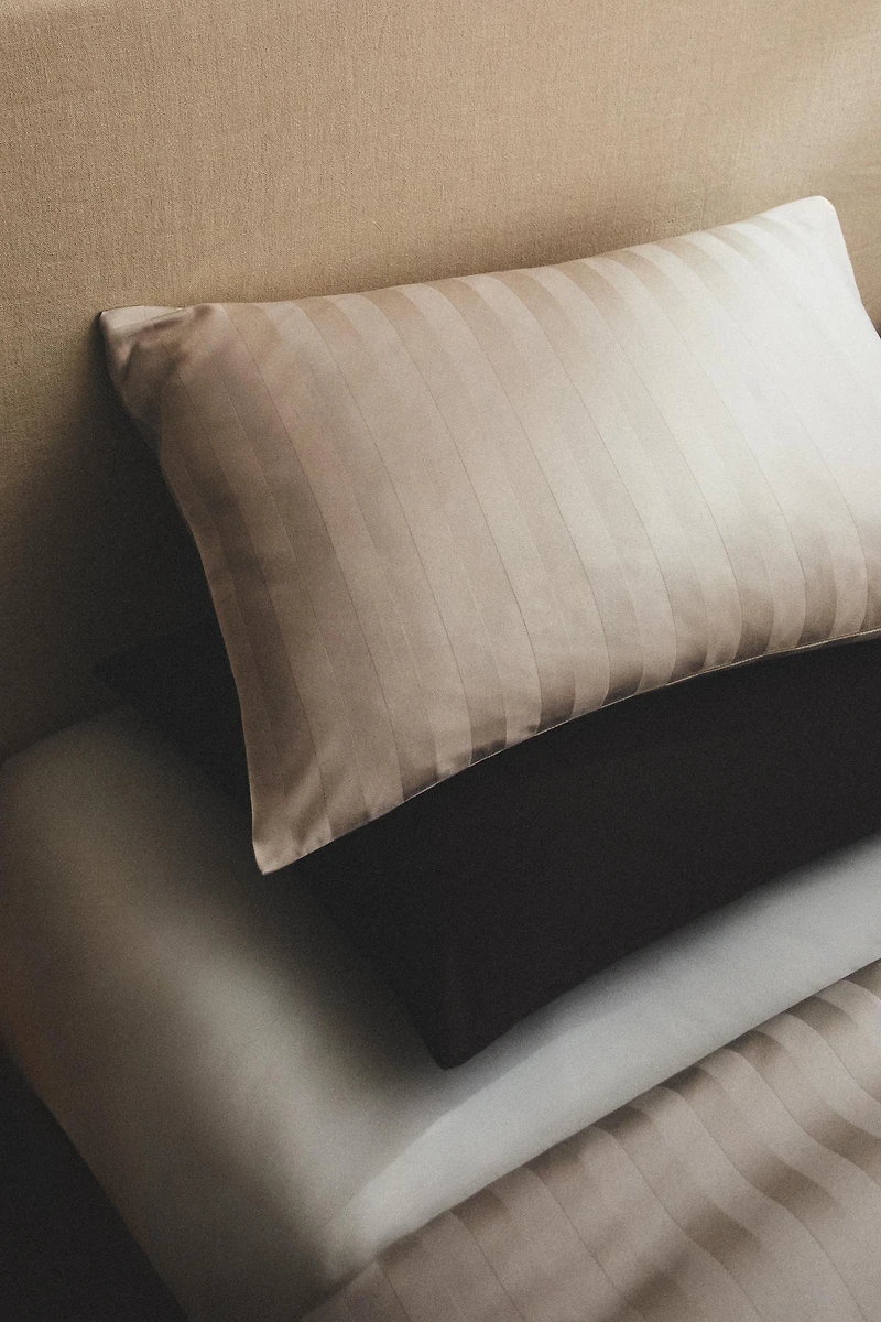 STRIPED SATEEN PILLOWCASE (500 THREAD COUNT)