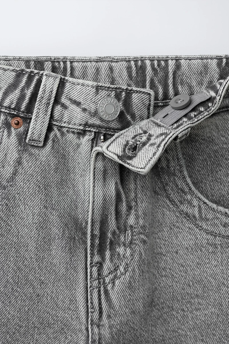 SHORT EN JEAN ÉTOILE ET INSCRIPTION