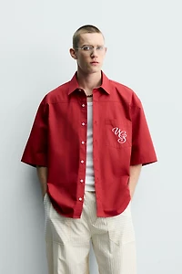 RELAXED FIT CONTRAST EMBROIDERY SHIRT