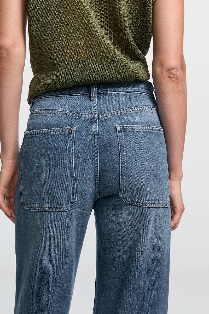 Mid-waist wide-leg jeans