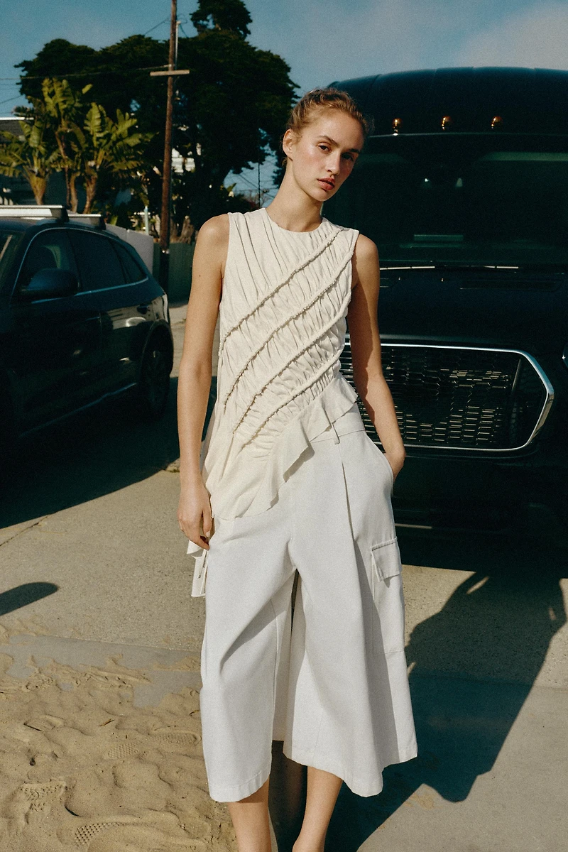 ASYMMETRIC RUCHED TOP