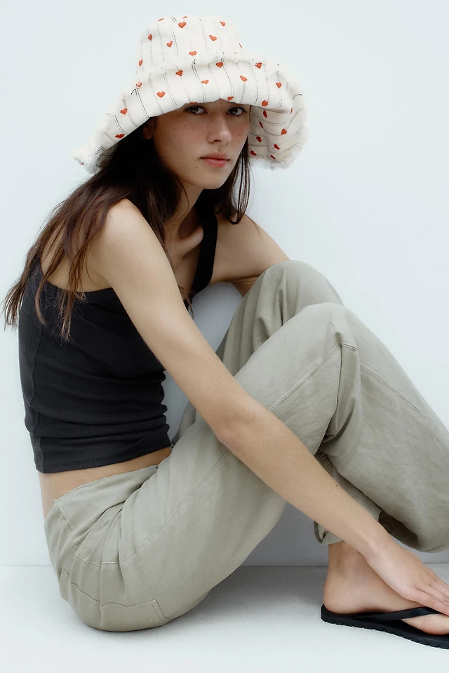 ZARA STRIPED HEART EMBROIDERED BUCKET HAT STRIPED BUCKET HAT WITH HEART EMBROIDERY - Ecru | ZARA Australia main image 4