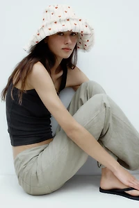 STRIPED HEART EMBROIDERED BUCKET HAT