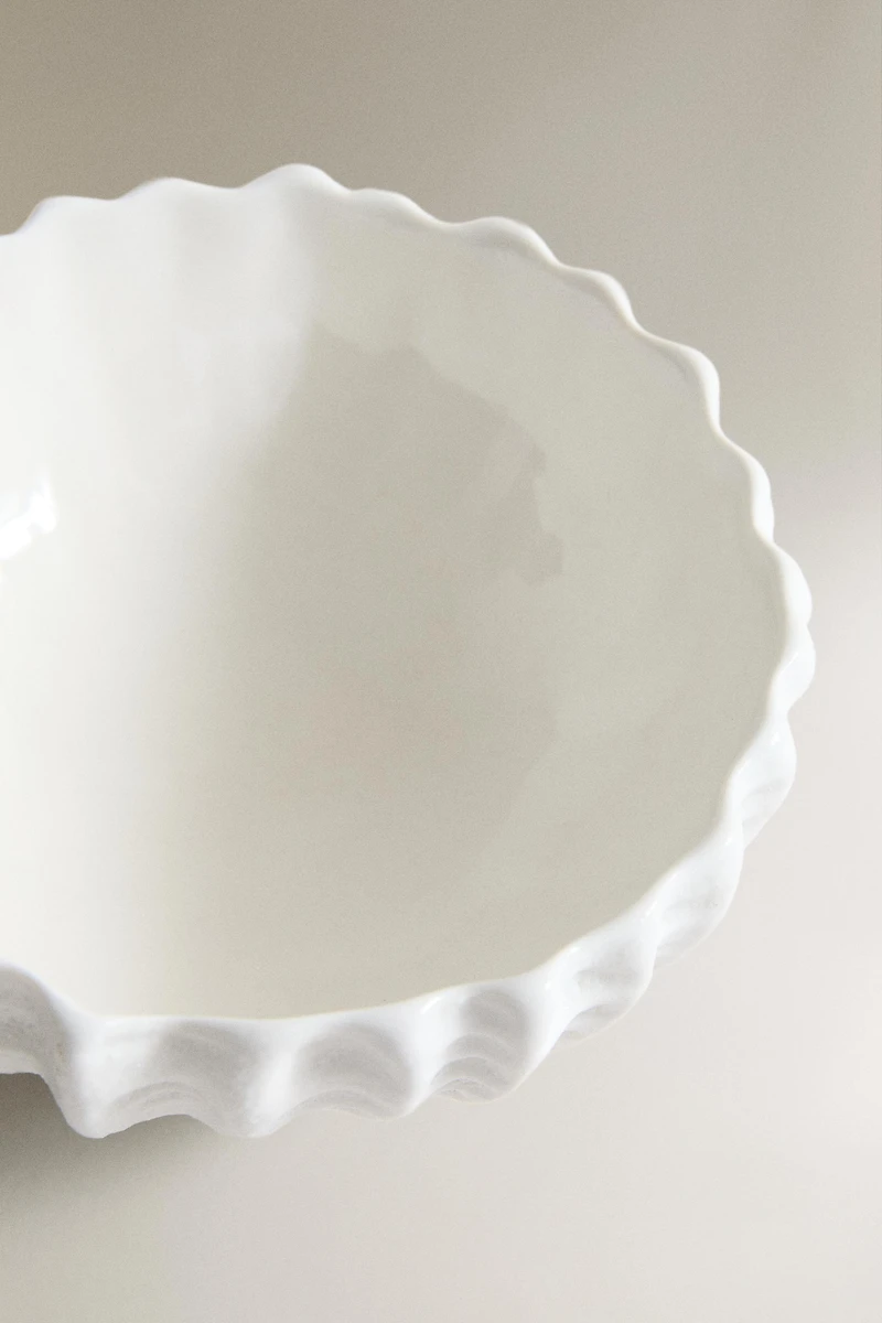EMBOSSED SNACK BOWL