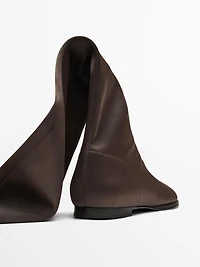 Satin stretch boots
