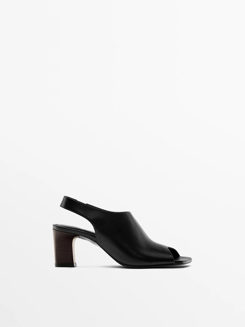 Leather sandals with block heel