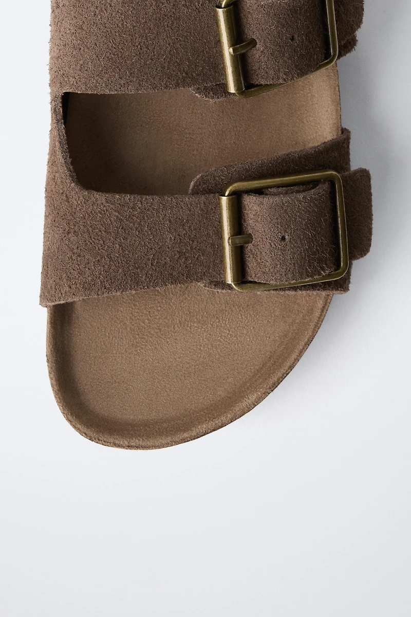 STORIEZ - LEATHER BUCKLE SANDALS