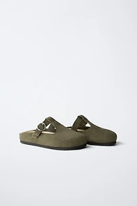 SPLIT LEATHER T-STRAP CLOGS