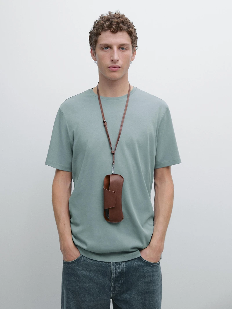 Short sleeve cotton blend T-shirt
