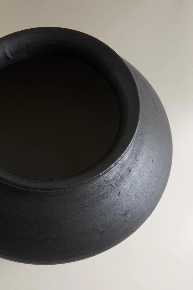 KENZAN OVAL DECORATIVE VASE
