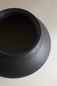 KENZAN OVAL DECORATIVE VASE