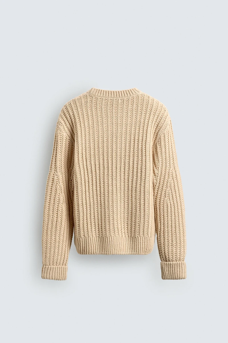 PULL STRUCTURÉ VOLUMINEUX