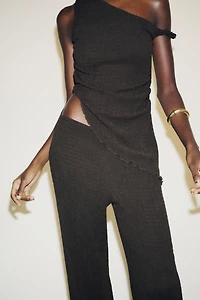 ASYMMETRIC TEXTURED TOP