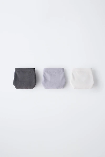AGES 8-14/ THREE-PACK OF SEAMLESS UNDERWEAR