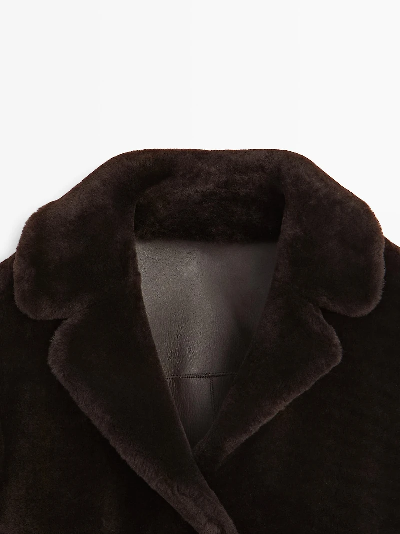 Short lambskin mouton jacket