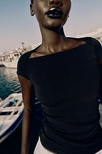 SQUARE NECKLINE T-SHIRT