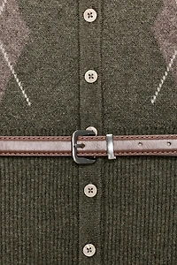 GILET EN MAILLE À LOSANGES AVEC CEINTURE
