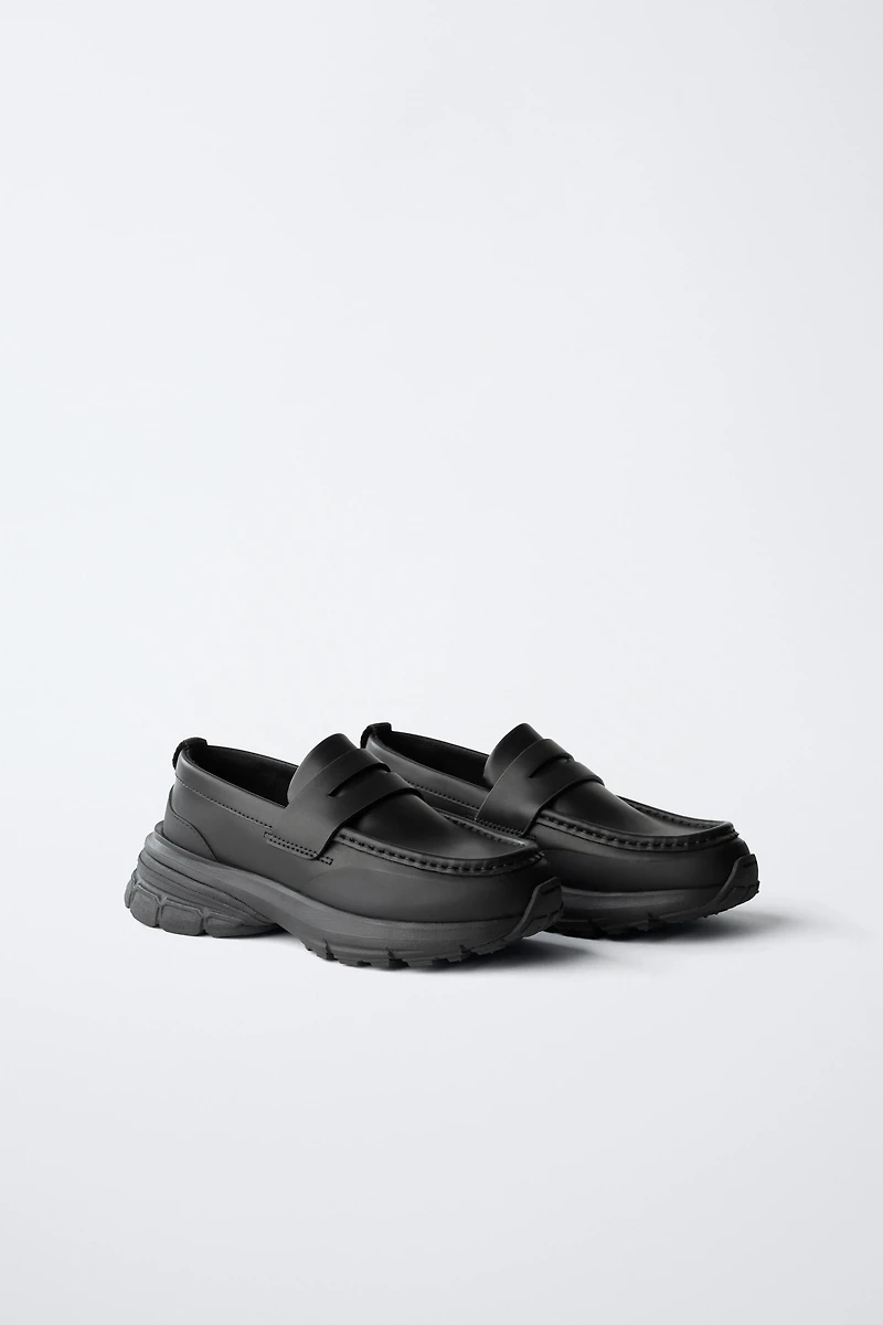 THICK SOLED SPORT SNEAKERS