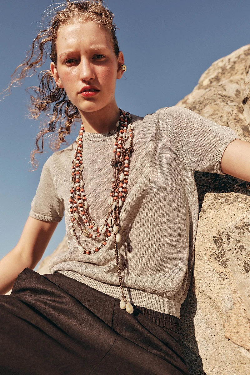 SHORT SLEEVE KNIT TOP