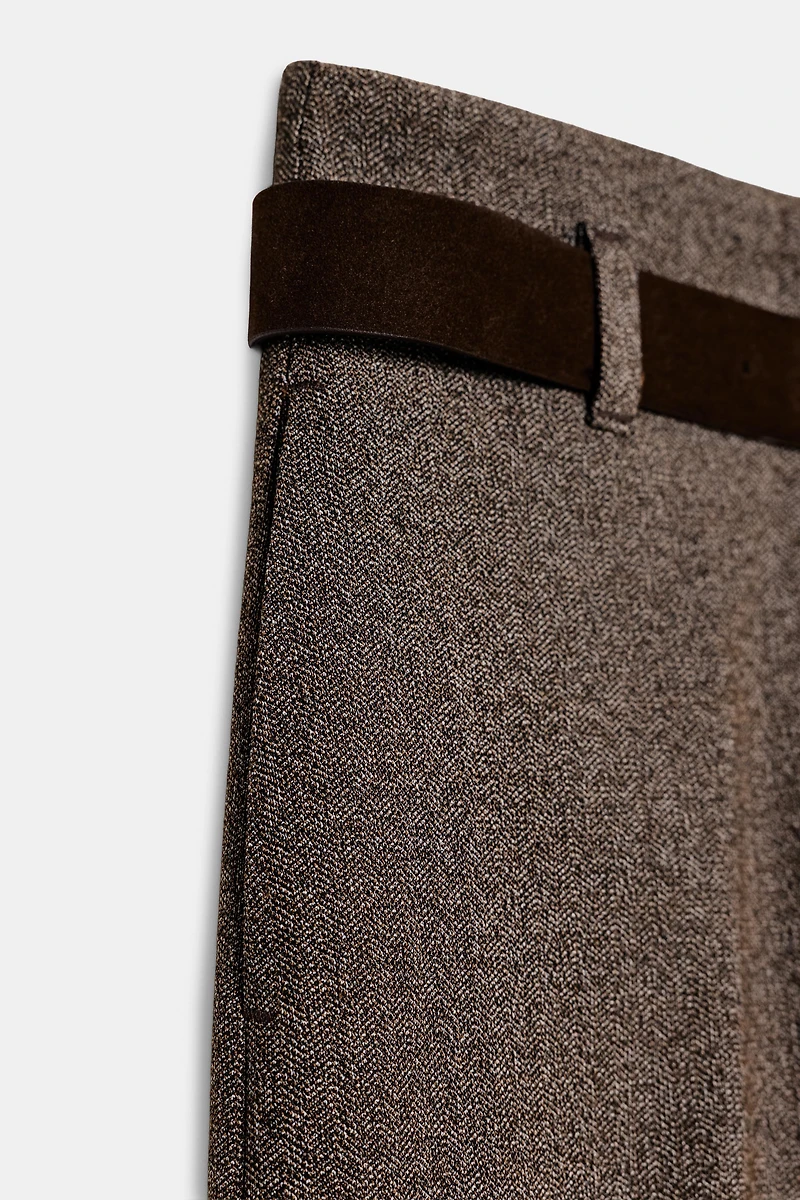 PANTALON À CHEVRONS AVEC CEINTURE