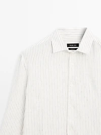 Chemise slim à rayures en lin
