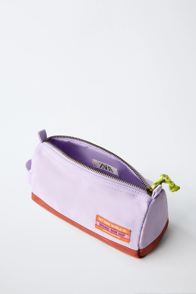 MULTICOLOR TOILETRY BAG