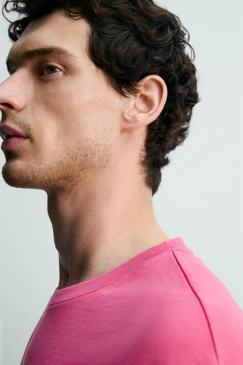 MEDIUM WEIGHT SHORT SLEEVE T-SHIRT