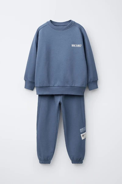 SWEATSHIRT AND JOGGER PANTS WITH LABELS SET