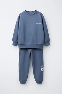 SWEATSHIRT AND JOGGER PANTS WITH LABELS SET