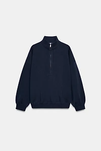 OVERSIZED ZIP-UP SWEATSHIRT