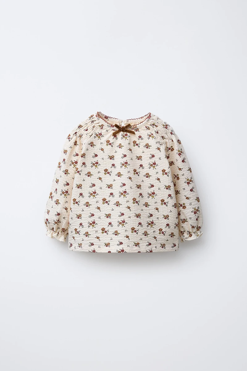 FLORAL EMBOSSED T-SHIRT