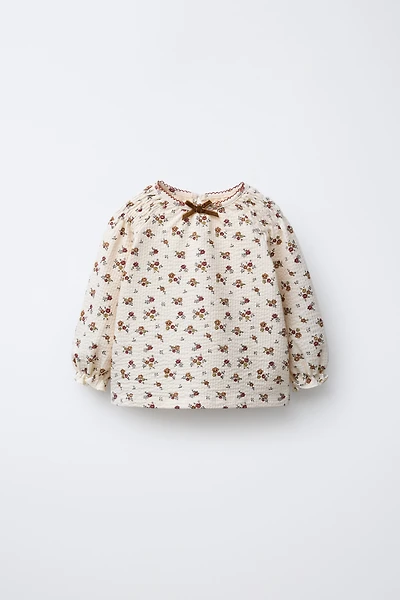 FLORAL EMBOSSED T-SHIRT