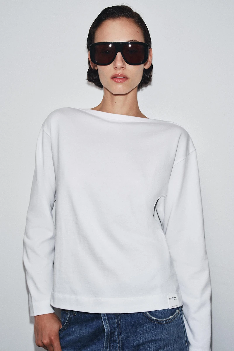 T-SHIRT COL BATEAU ÉTIQUETTE
