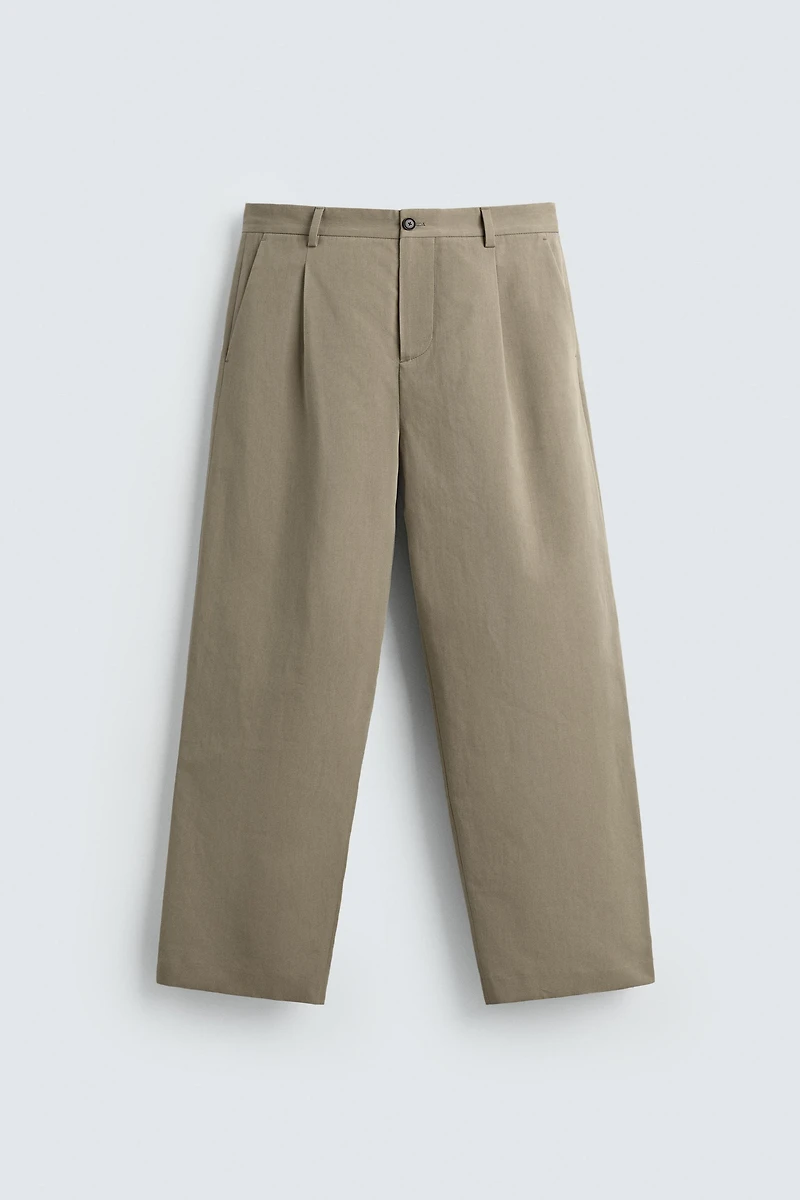 PLEATED STRAIGHT FIT PANTS
