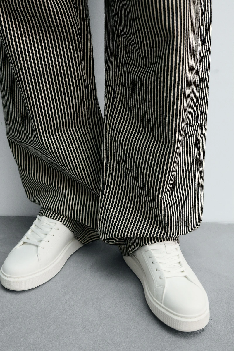 MONOCHROME THICK-SOLED SNEAKERS