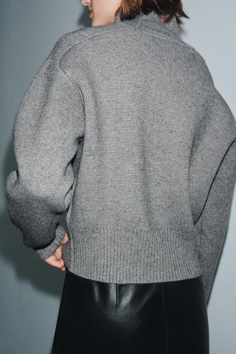 KNIT JUMPER WITH NECK OPENING