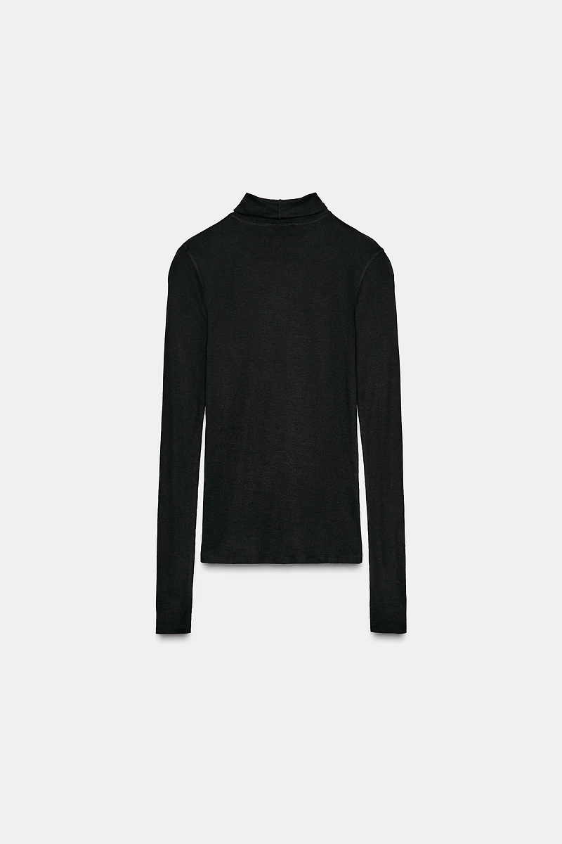 HIGH NECK T-SHIRT