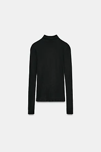 HIGH NECK T-SHIRT
